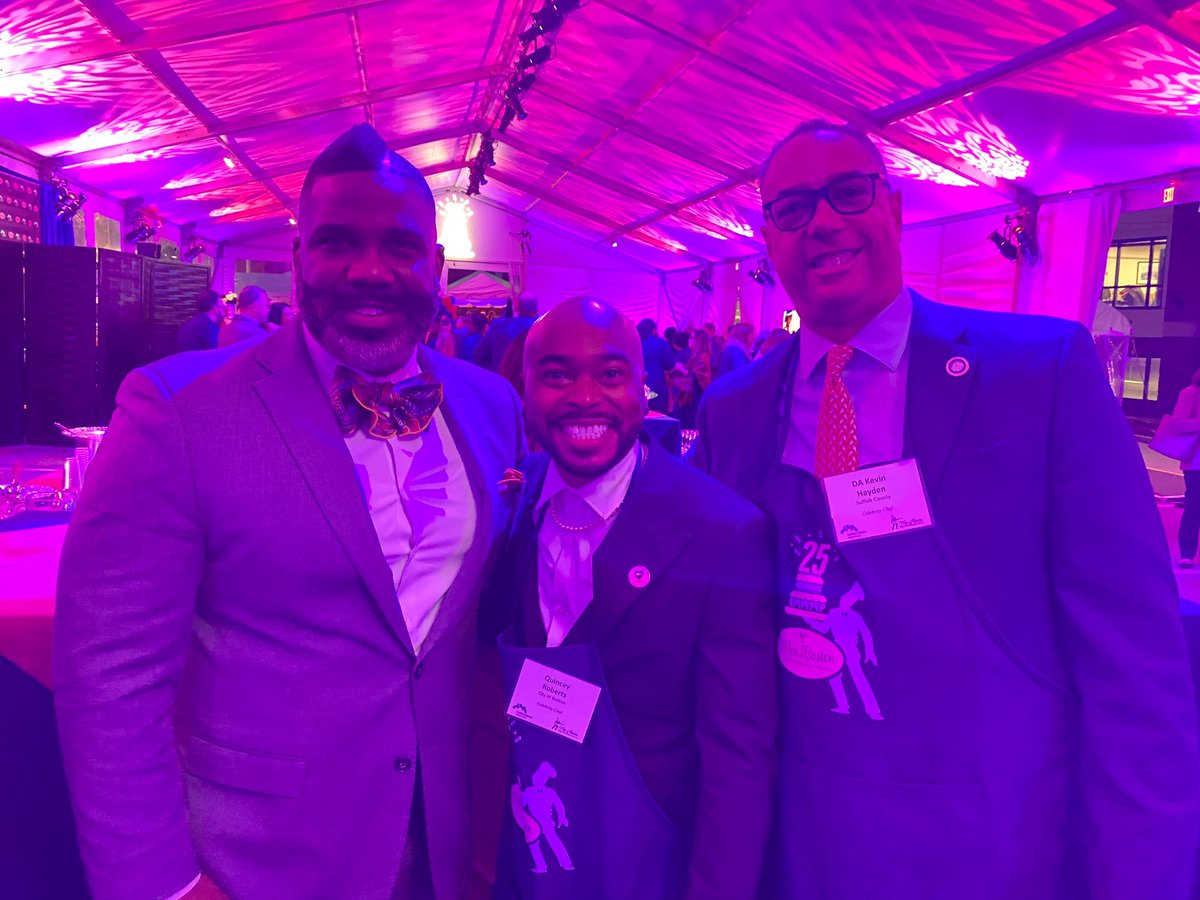 Had a great time last night at Men of Boston Cook for Women's Health hosted by @CodmanHealth. Was proud to join so many friends and colleagues to lend my support to such a worthy cause #MenOfBoston2022