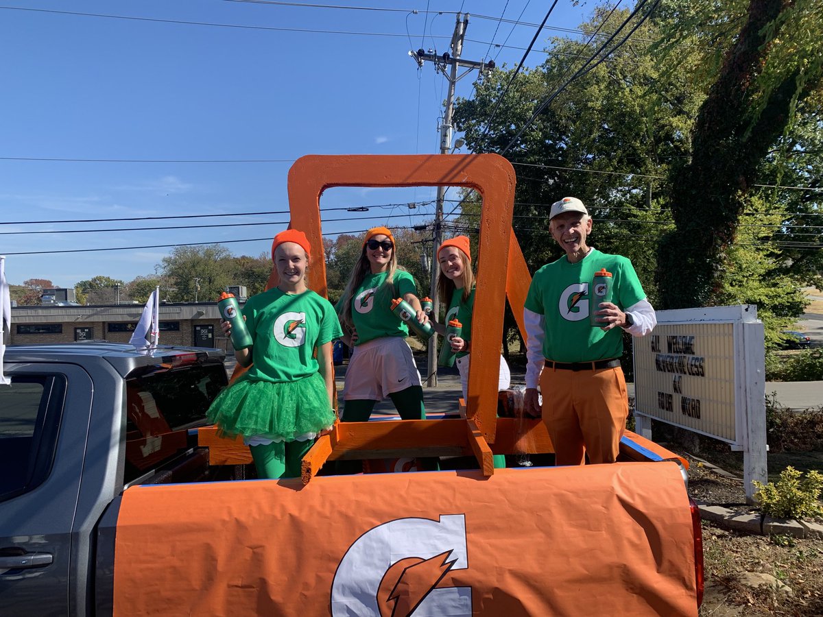 LodgeDefender's tweet image. Athletic Training.float at Goodpasture’ Homecoming