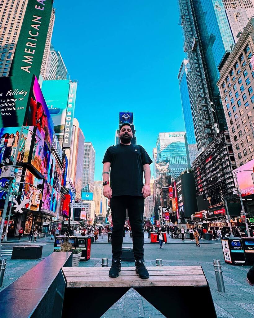 naikpilot's tweet photo. 🗽 
.
.
.
.
.
#travelstoke #darkroomapp #getlost #explorer #optoutside #worldshotz #theworldshotz #createexplore #exploretocreate #discoverearth
#shotoniphone #shotwithhalide #photography #photographer #iphonography #travel #mobilephotography #shotoni… https://t.co/Miimg3XTGT https://t.co/09Mu9nKhmL