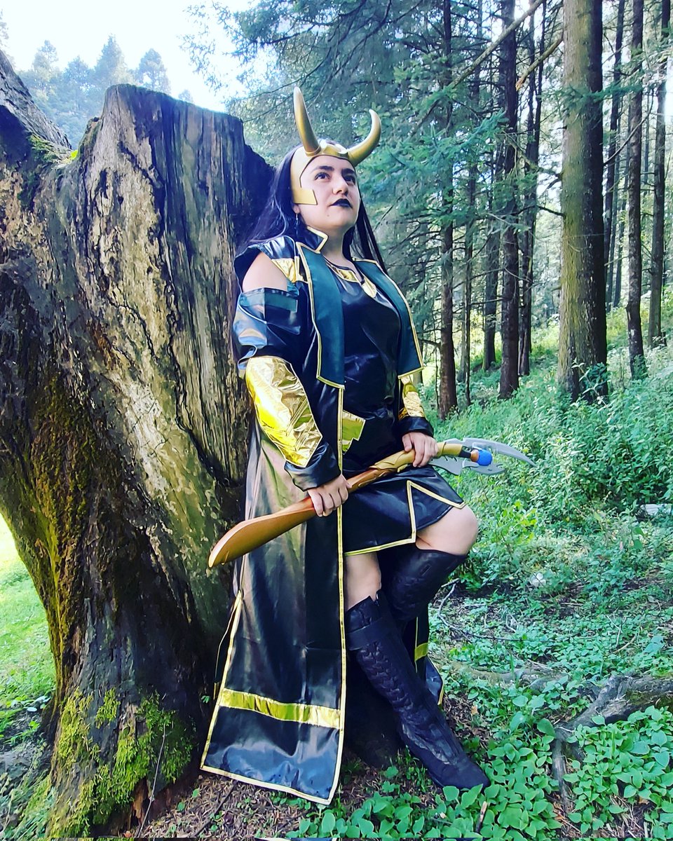 ScarletBunny36's tweet photo. #loki #diosdelasmentiras #lokilaufeyson #medievaltiktok #medieval #asgard #vanhalla #viking #vikingo #bosque #naturaleza #cosplayer #bunny #cosplay #marvel https://t.co/5YefLempEu