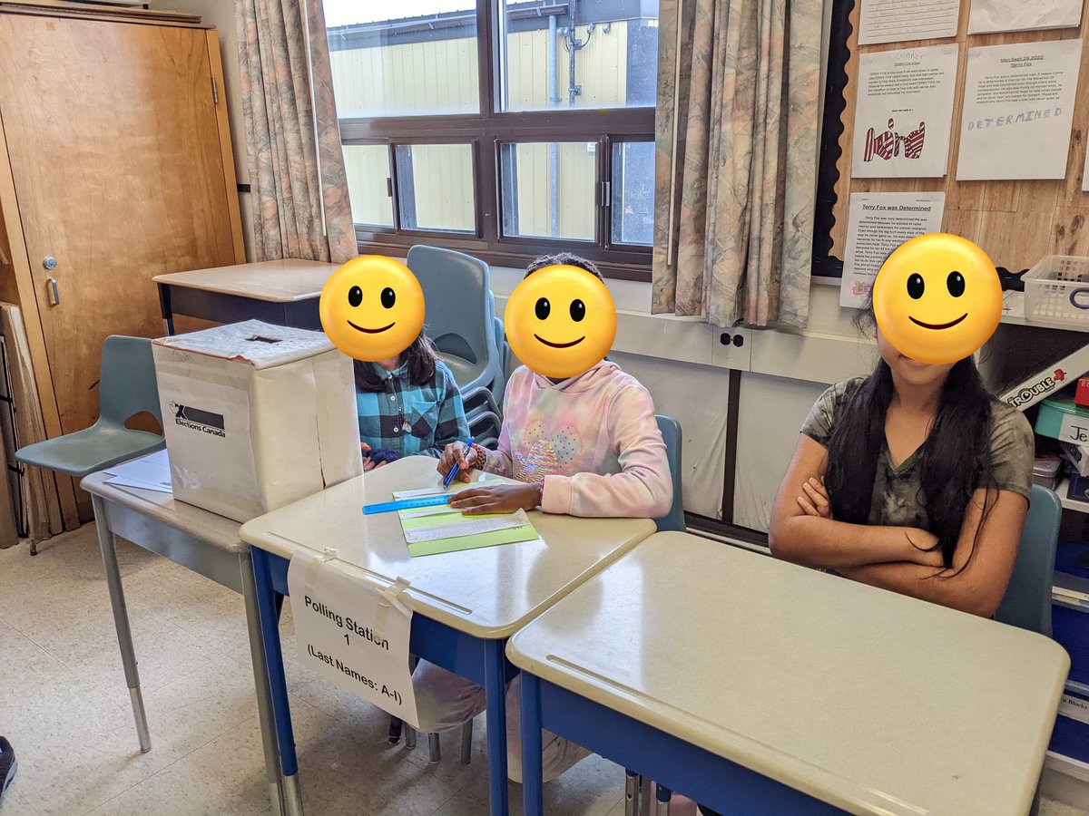 Aimie10M's tweet photo. Grade 5 students @SouthFieldsV participated in their "municipal elections". Thanks @studentvote for a great experience! https://t.co/grrjub9SdT