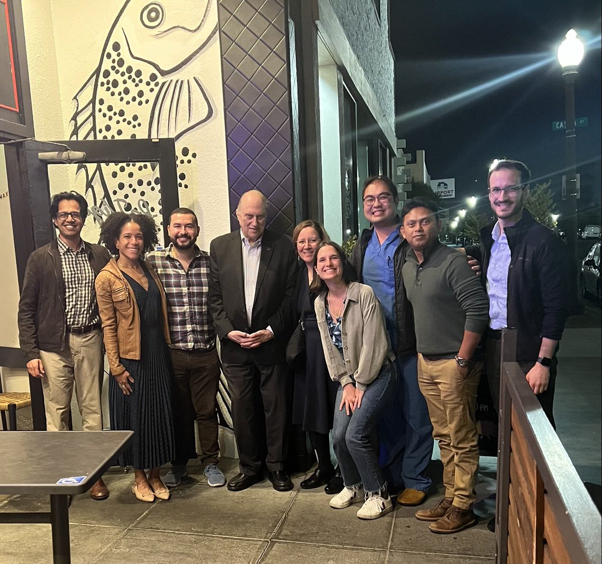 From GI Grand Rounds, to teaching patient-centered communication to dining with fellows ⁦@DDrossman⁩ time as a visiting professor was a great success!

#Gastro #Gastropsych #Biopsychosocial
⁦@Stanford_GI⁩ ⁦@LindaNguyenMD⁩