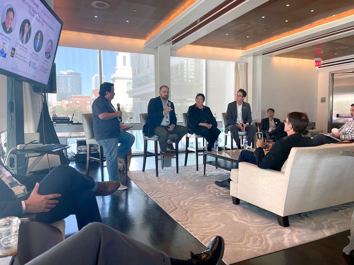 ORLPartnership's tweet photo. 📸 Scenes from @SynapseFL Orlando (part 3)
@OCFLMayor
#InnovationLivesHere #SynapseFL #TheMetacenter https://t.co/lIw9vO6YUq