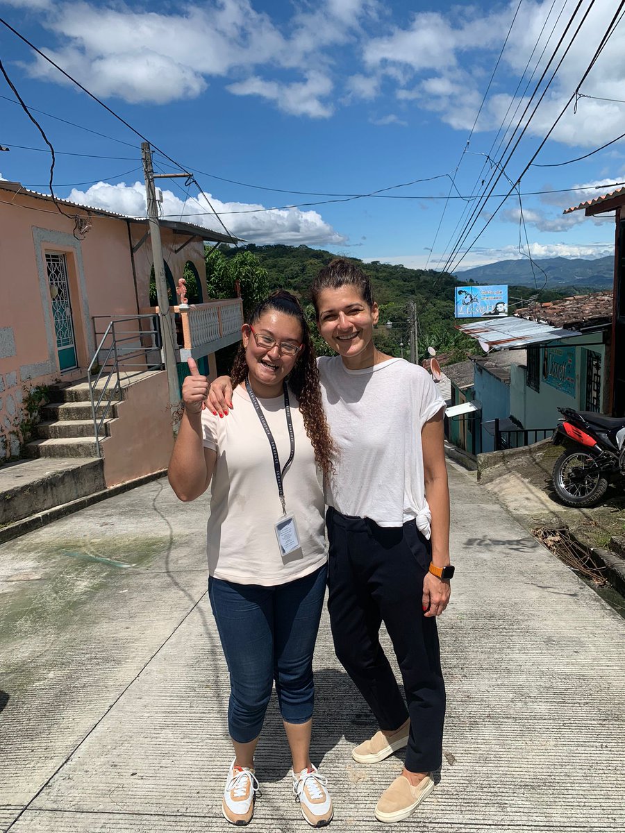 Buenos dias from #elsalvador. Inspired and humbled by this group of resilient #youth and my beautiful sis in law <a href="/sequencecollect/">ariela suster</a> working to transform local communities and #EndViolence. We started the day with a powerful meditation followed by sharing our stories and goals.