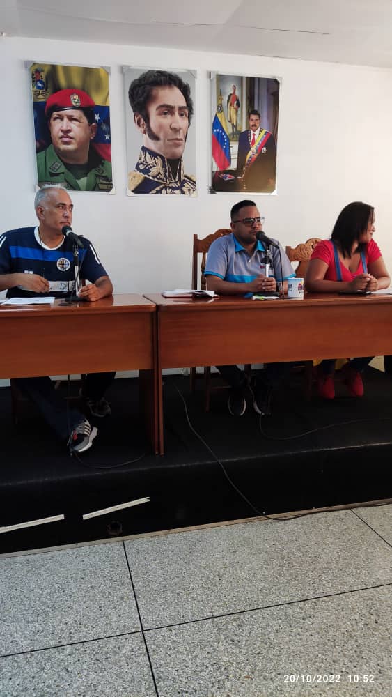GabrielRPsuv's tweet photo. Aprobamos proyecto de reforma a la ordenanza municipal que regula los servicios del sistema de Protección de Niños Niñas y Adolescentes de nuestro amado Municipio Bol��var.
#PatriaUnidaYSolidaria 
@NicolasMaduro 
@chavezcandanga https://t.co/pKXsOAVTPb