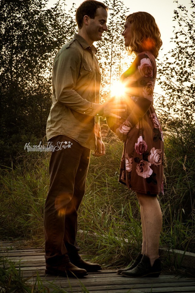 alifurt's tweet photo. The rain finally made it's much needed appearance today... The sun is setting earlier and earlier and the stars have to align just right in the #pnw to get a #goldenhour #photography session with lighting like this in October during fires! If you know me… https://t.co/QcvZtSQcNc https://t.co/yhdo6eUrAd