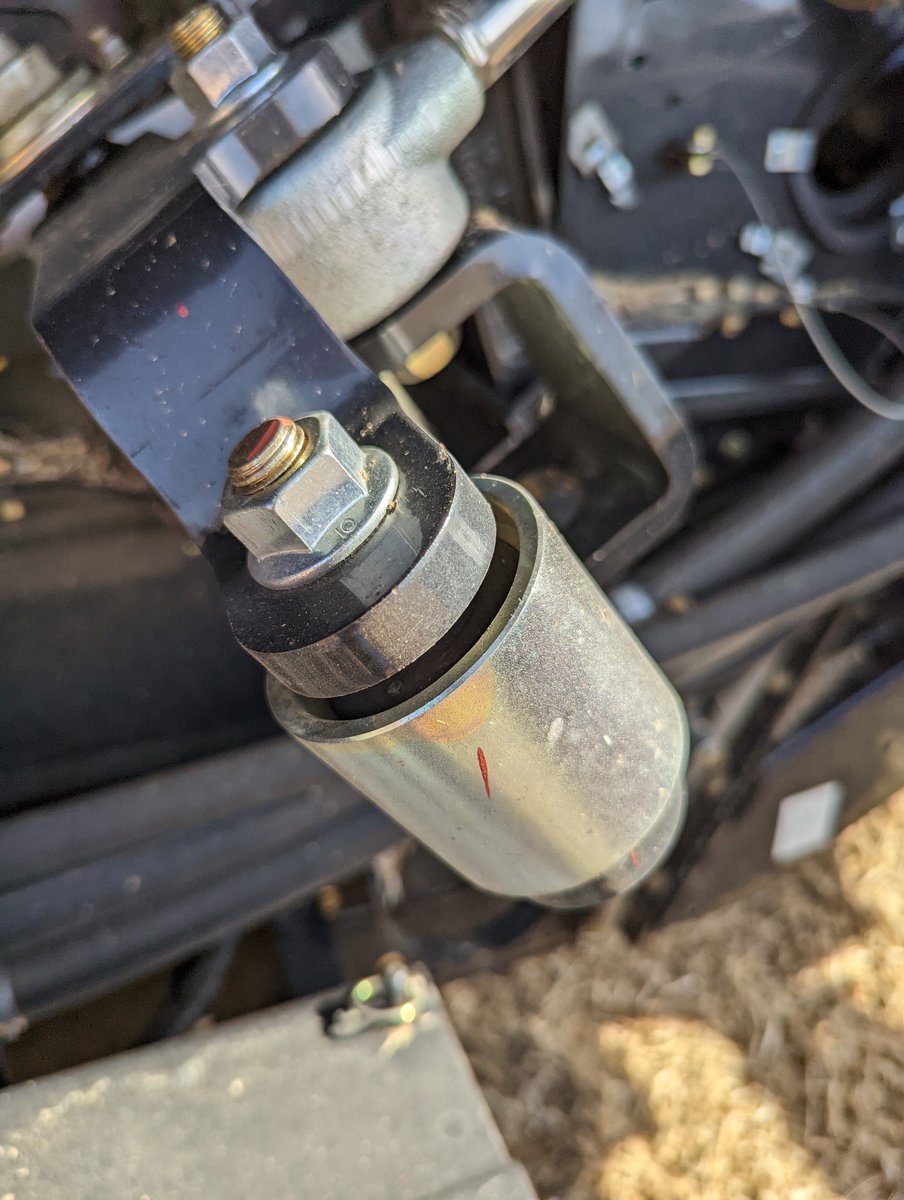 EnduricaWill's tweet image. thx @OhioFarmBureau and Randy Boes for setting up #ridewithafarmer. Got to check out the #agengineering and see how farmers get er done!