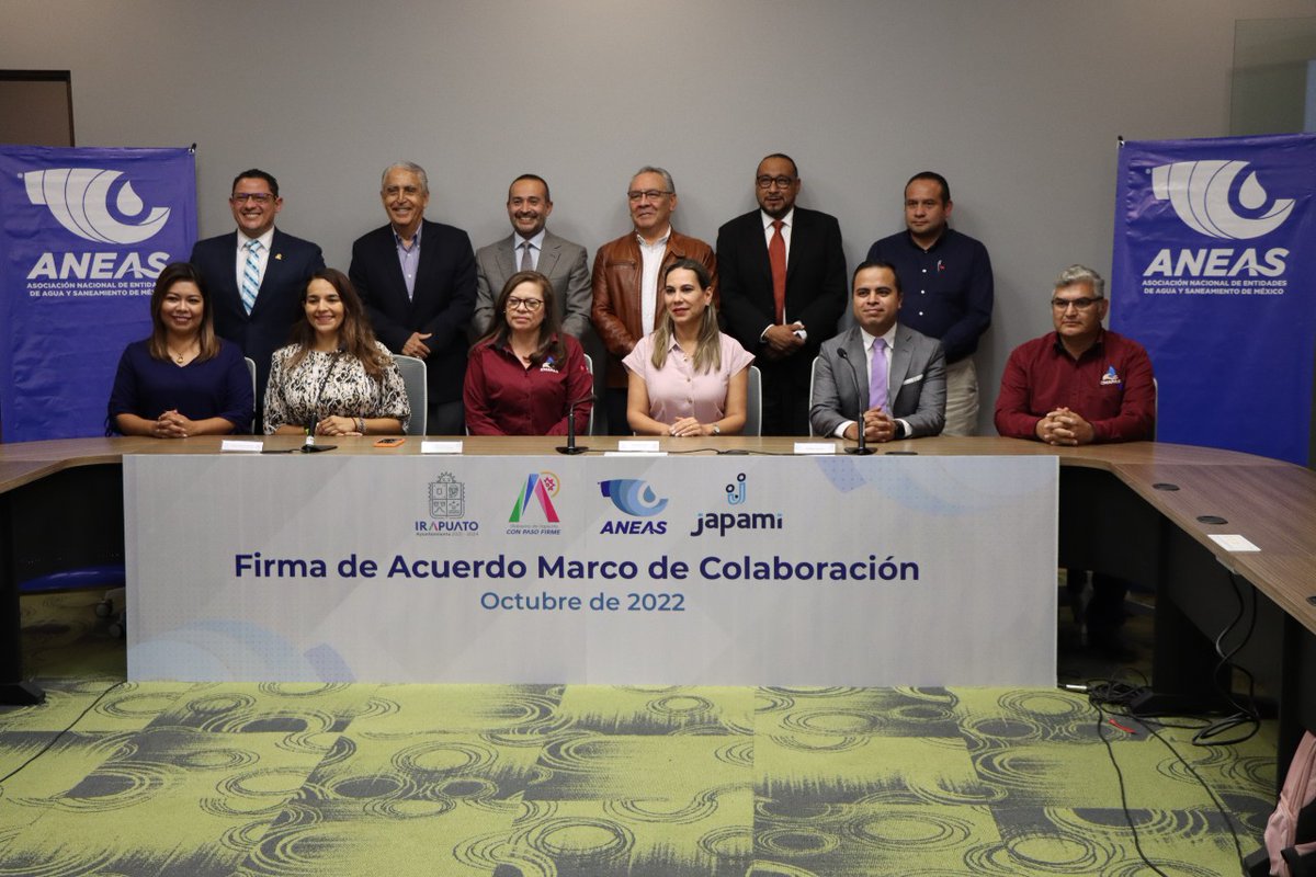 🍓🌊 Hoy se firmó el convenio de colaboración entre el gobierno de #Irapuato y la <a href="/ANEASdeMexico/">ANEAS de México</a> para la realización de la #ConvencionANEAS2022.
✍️ La Presidenta Municipal <a href="/LorenaAlfaroG/">Lorena Alfaro García</a> y el Presidente del Consejo Directivo de la ANEAS, <a href="/joselaralona1/">José Lara Lona</a>, signaron el documento.