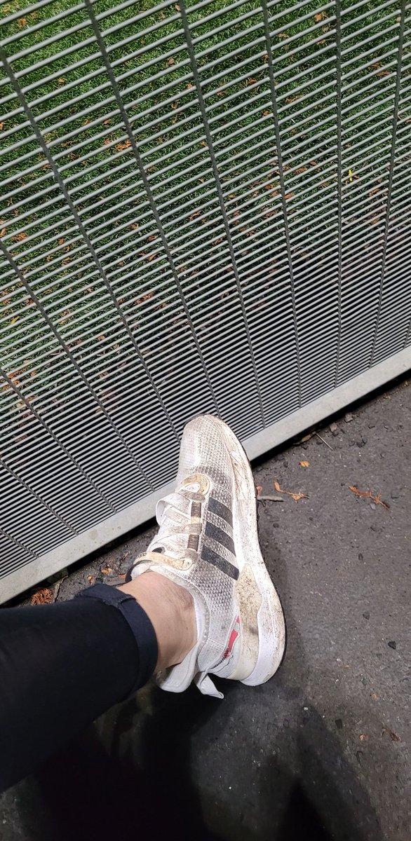 jacstepho's tweet photo. I'd safely say these are
now fooked...Friday Footy Practice trainers they are now...
Put them on so I wouldn't play pass...I failed...drastically...π³ππ€£ #fail #FootballFriday #footypractice #Training https://t.co/6RbhAsyuvh