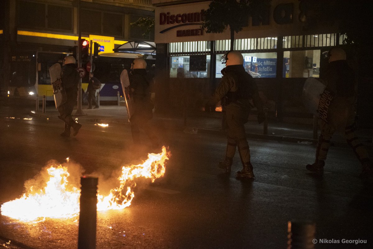illwilleditions's tweet photo. Streets of #Athens are on fire after thousands demonstrated following the rape of a 19 year old girl in police custody. https://t.co/fFfI72HHFa