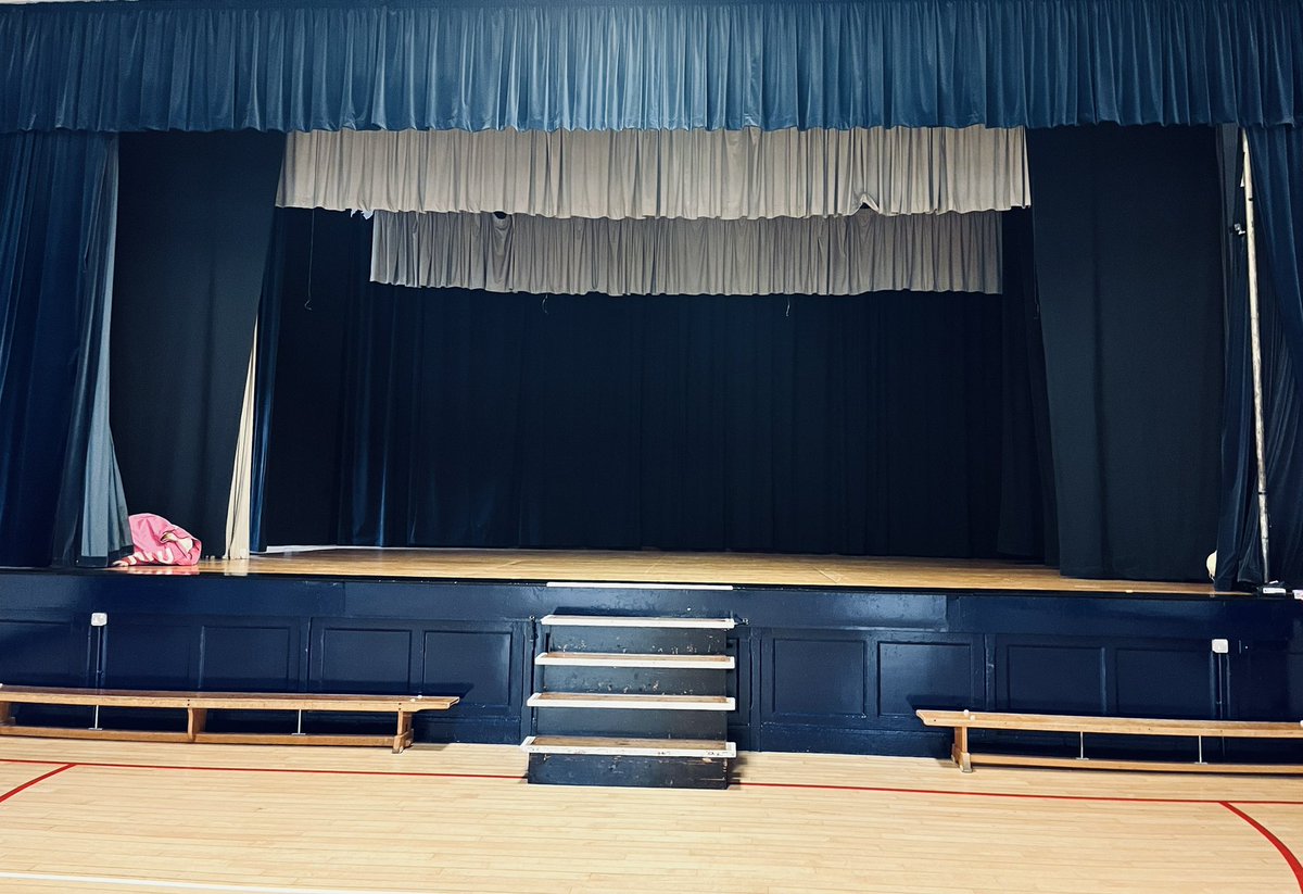 heysallykhan's tweet photo. Promised my students an actual stage for their next show. This is it. Excitement is bubbling for our Christmas show #ScarletClaus https://t.co/QL1BO8q1Uy