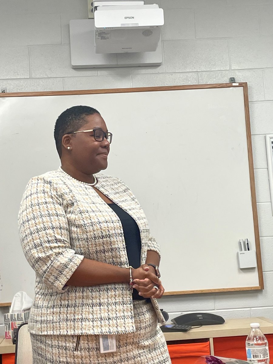 Please welcome the new principal of Beech Tree Elementary – Ms. Taiia Clarke!
She is excited to build positive relationships with Beech Tree staff and families. <a href="/FCPSR2/">FCPS Region 2</a> <a href="/beechtreeelem/">Beech Tree Elementary School</a>