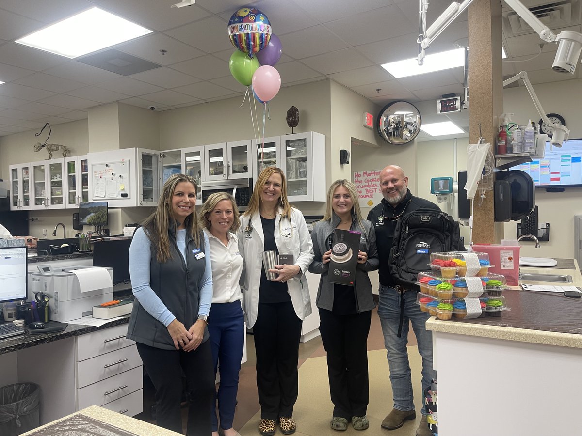Patterson_Vet's tweet photo. We had so much fun dropping off the prizes at the clinics of the four winners of our #VetTechAppreciationWeek contest!🎈 Kudos once again, and thank you to vet techs everywhere for bringing joy, poise, knowledge, and professionalism to the field we all share a passion for. https://t.co/wjE1lmRv0e