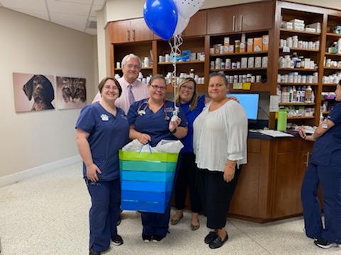 Patterson_Vet's tweet photo. We had so much fun dropping off the prizes at the clinics of the four winners of our #VetTechAppreciationWeek contest!🎈 Kudos once again, and thank you to vet techs everywhere for bringing joy, poise, knowledge, and professionalism to the field we all share a passion for. https://t.co/wjE1lmRv0e