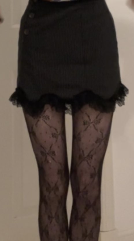 shesamamoth's tweet photo. tw bodycheck 
i think there’s a bit of progress??? https://t.co/ZSDYZTkIMz
