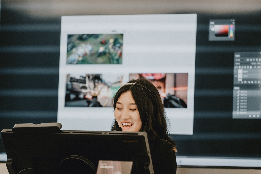 LightBox Expo tweet media