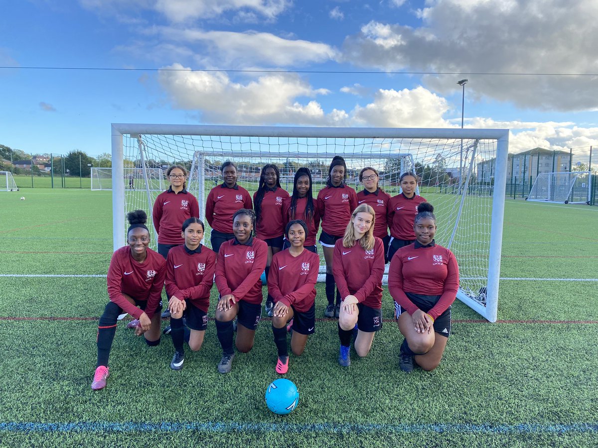 bhfcssport's tweet photo. U14 Girls’ football had another great week developing their control, passing and scoring 2 goals! #nihilnisideo @bhfcs https://t.co/tgDqqYM293