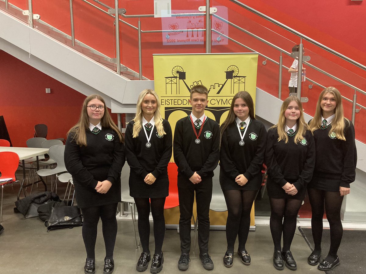 Pen Y Dre Cymraeg (@penydrecymraeg) on Twitter photo 🏴Llongyfarchiadau anferth i Grwpiau Llefaru Pen y Dre yn Eisteddfod y Cymoedd heno!
1af: Grŵp 3 Pen y Dre
2il: Grŵp 2 Pen y Dre
3ydd: Grŵp 1 Pen y Dre
🏴👏🥉🥉🥈🥈🥇🥇🏴<a href="/1Penydre/">Pen y Dre High School</a> <a href="/ThomasDoor/">Thomas Drws 🏴</a> @PenYDreMAT1 <a href="/PYD_ARTofficial/">Pen-Y-Dre Art Department / Yr Adran Gelf Penydre.</a> <a href="/PenydreDRAMA/">Mrs C 👸🏼 Adran Drama 🎭</a> <a href="/eistycymoedd/">Eisteddfod y Cymoedd</a> <a href="/CSCJES/">Central South Consortium</a> <a href="/CSC_Cymraeg/">🏴CSC Cymraeg CCD 🟦🟩⬜</a> <a href="/CSCJES/">Central South Consortium</a> 🏴Llongyfarchiadau anferth i Grwpiau Llefaru Pen y Dre yn Eisteddfod y Cymoedd heno!
1af: Grŵp 3 Pen y Dre
2il: Grŵp 2 Pen y Dre
3ydd: Grŵp 1 Pen y Dre
🏴👏🥉🥉🥈🥈🥇🥇🏴<a href="/1Penydre/">Pen y Dre High School</a> <a href="/ThomasDoor/">Thomas Drws 🏴</a> @PenYDreMAT1 <a href="/PYD_ARTofficial/">Pen-Y-Dre Art Department / Yr Adran Gelf Penydre.</a> <a href="/PenydreDRAMA/">Mrs C 👸🏼 Adran Drama 🎭</a> <a href="/eistycymoedd/">Eisteddfod y Cymoedd</a> <a href="/CSCJES/">Central South Consortium</a> <a href="/CSC_Cymraeg/">🏴CSC Cymraeg CCD 🟦🟩⬜</a> <a href="/CSCJES/">Central South Consortium</a>