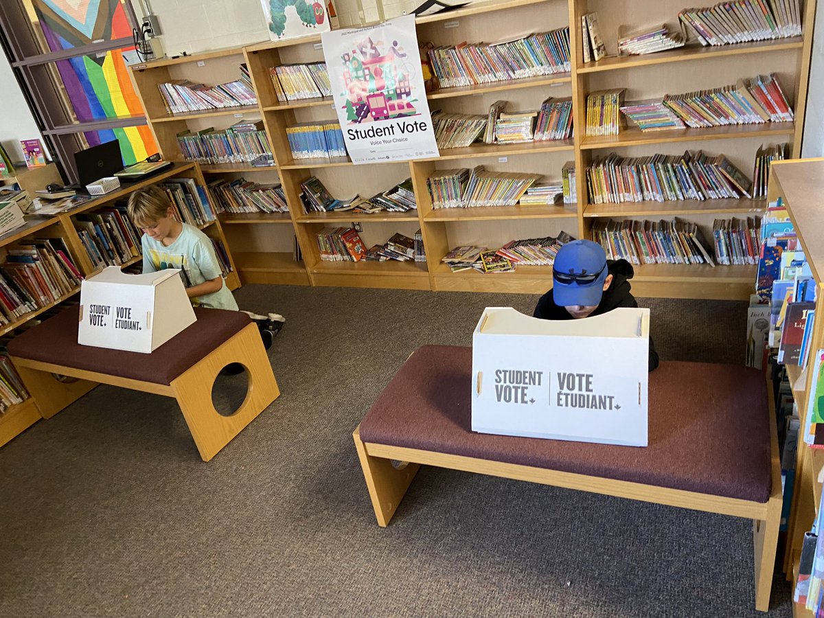 Grade 5 students <a href="/WCLittleES/">WC Little</a> participated in the #StudentVote municipal election today! Learning about our democratic rights and responsibilities! Our poll clerks, scrutineers, and deputy returning officers did a fabulous job running a secure election! Go Lions!