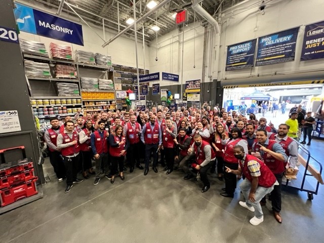 Had a great visit with the team at Store 2714 in Mid-City Los Angeles, <a href="/MarvinREllison/">Marvin Ellison, Chairman & CEO of Lowe’s</a> and @TonyHurstLowes. Congrats to their top performing cashier Sherry Harris, and thanks to the whole team for the custom red vests! Keep up the great work!