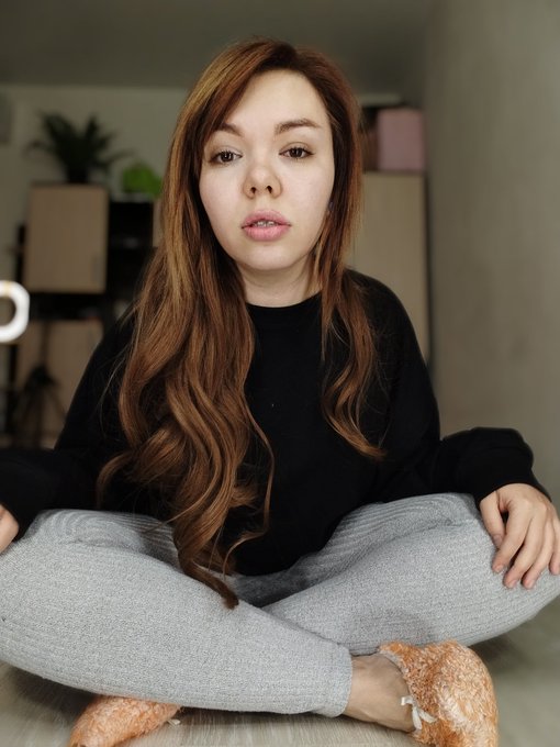 🌿urbabayaga🌿 - 2 pic. hey hey I'm online ❤ became metalhead. wish u great weekend 🐸💕🐸 https://t.co/FDAf3LqQ8f