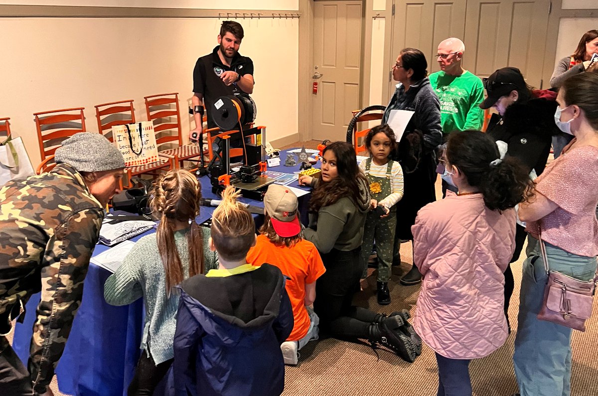 Lots of fun at <a href="/FlyingCloudInst/">FlyingCloudInstitute</a>'s STEAM Night at <a href="/HancockShaker/">HancockShakerVillage</a> Village demonstrating 3D Printing and AR / VR.  #STEMWeek2022