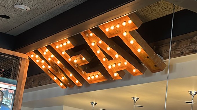 When you ask a man what he brings to the table: https://t.co/k1oPgh4z6D