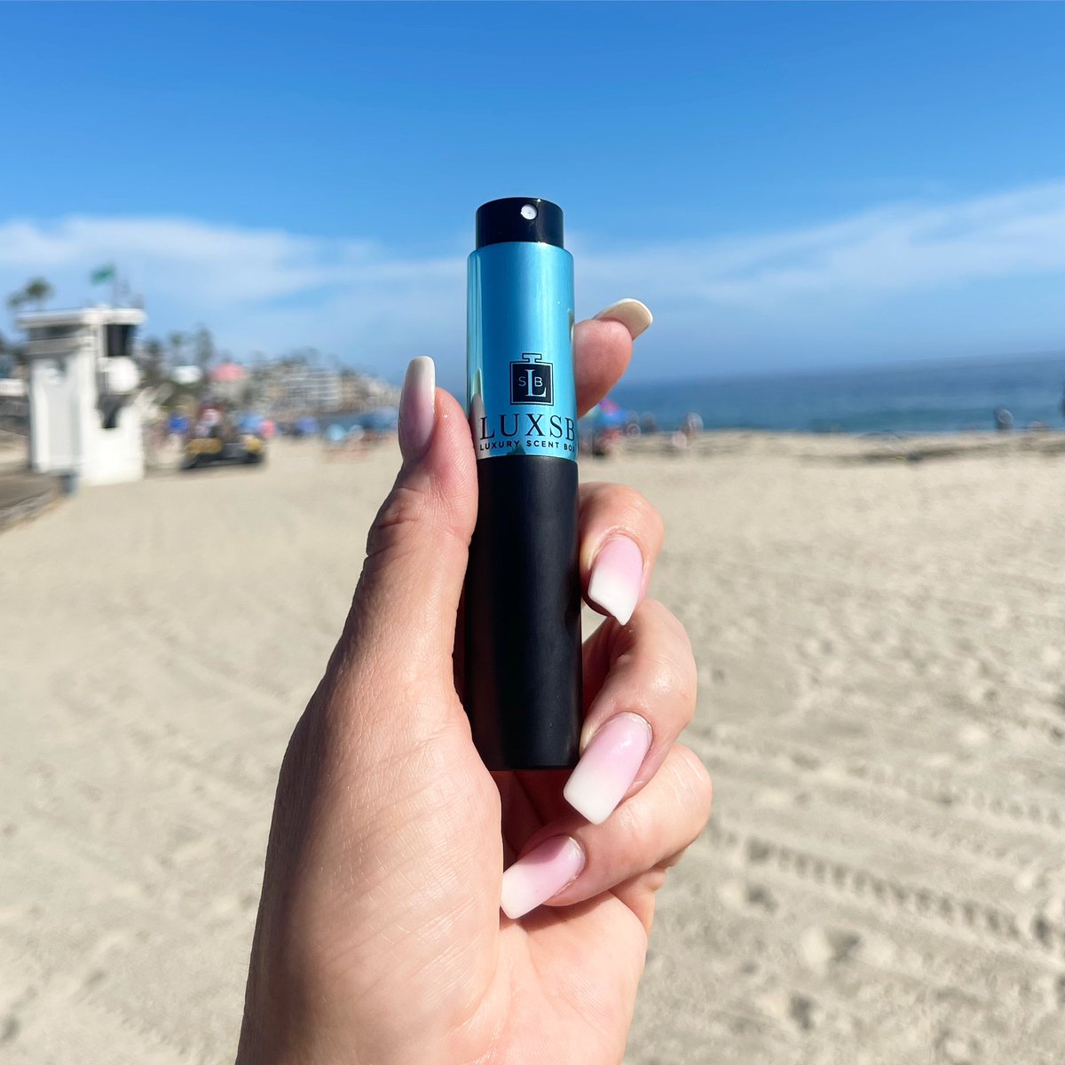 LuxuryScentBox's tweet photo. Make your own sunshine wearing a fragrance from LUXSB! Choose from 700+ designer or niche fragrances! One of the largest sizes available in a perfume subscription (.30oz/9ml). Receive a monthly fragrance supply to your door! #luxsb #perfumesubscription https://t.co/xpV89BecNk https://t.co/8qB9Yj5z6N