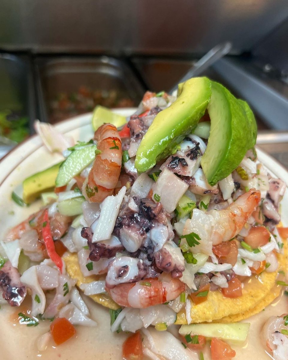 side_point's tweet photo. Casa Jimenez’s tostadas es muy delicioso 🤤

#tostadas #delicious #muydelicioso #tasty #yummy #deliciousfood #tostadalovers #foodie #foodlovers #mexican #mexicanfood #mexicancuisine #mexicanrestaurant #mexicandishes #casajimenez #flipside #flipsidepoint #huntingtonbeach https://t.co/Y0NfskvA5P