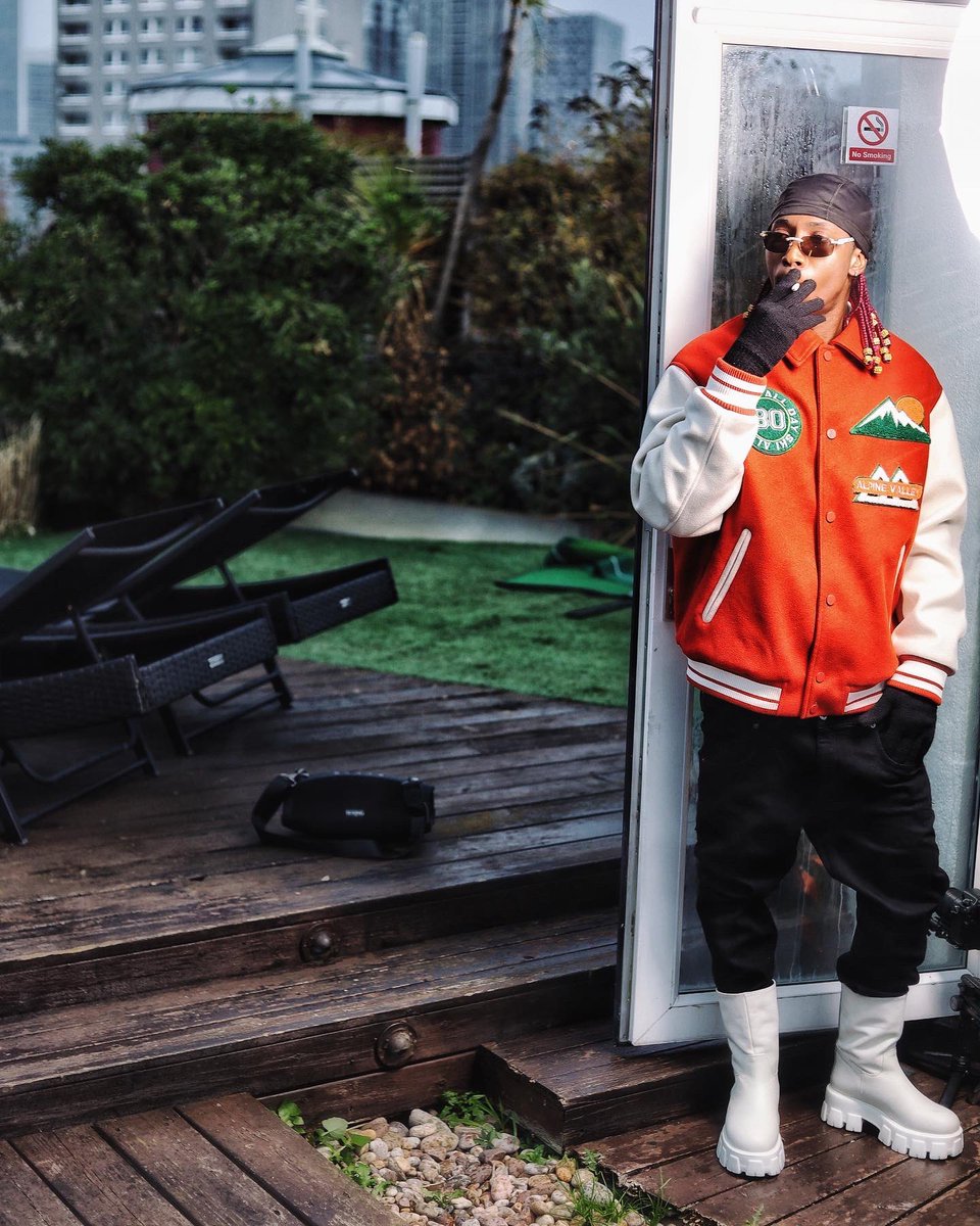 BellaShmurda's tweet photo. 5 days to #hypertension 💐 https://t.co/IqfSz9StUX