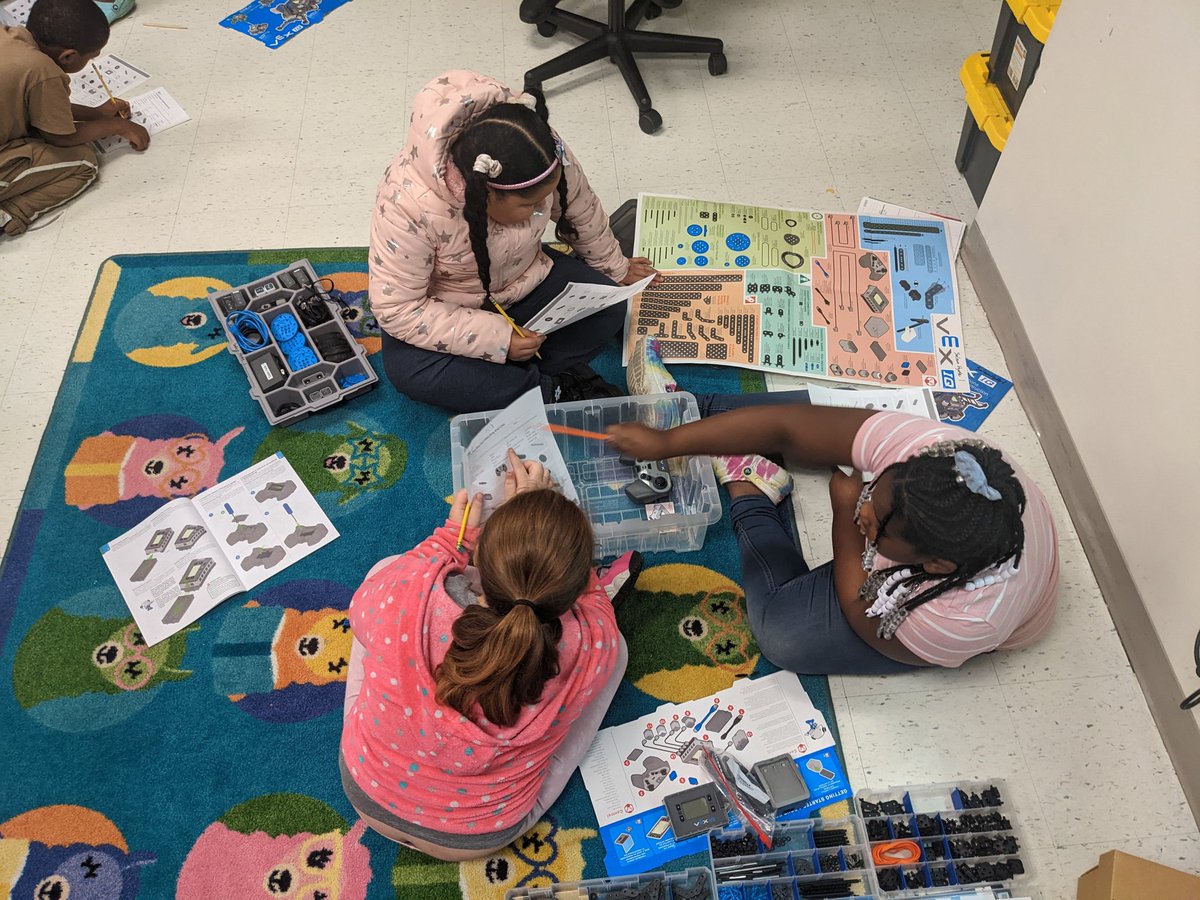 DrWeeksSuperSpecialsTeam tweet media