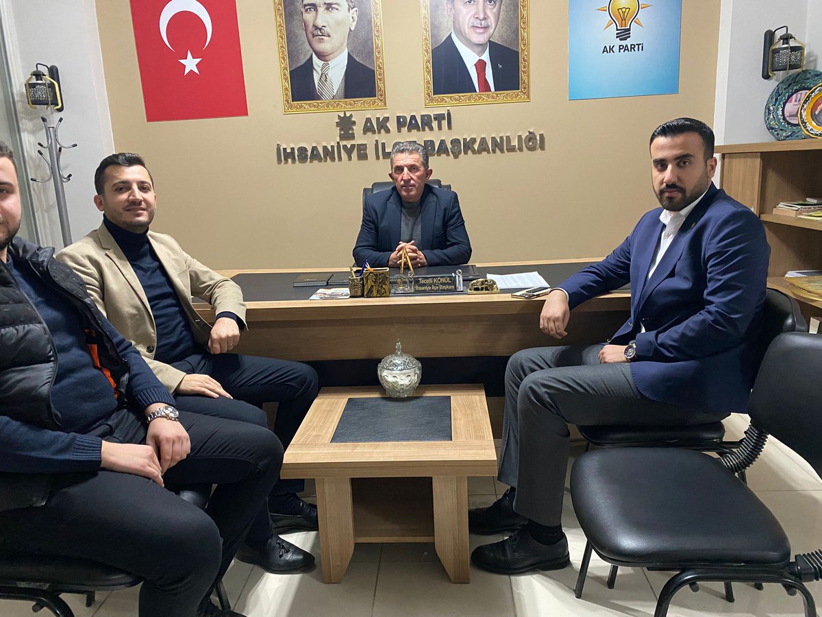 📍 İHSANİYE

MKYK üyemiz <a href="/omarkerkuklu/">Ömer Kerküklü 🇹🇷</a> ve Başkanımız <a href="/ethemkarahan03/">Ethem KARAHAN</a>, İlçe Başkanımız Tecelli Könül'ü ziyaret ederek teşkilat çalışmaları hakkında istişarelerde bulundu.

Azim, inanç ve kararlılıkla gönül gönüle istişareye devam...💪💯

#Hedef2023 🎯