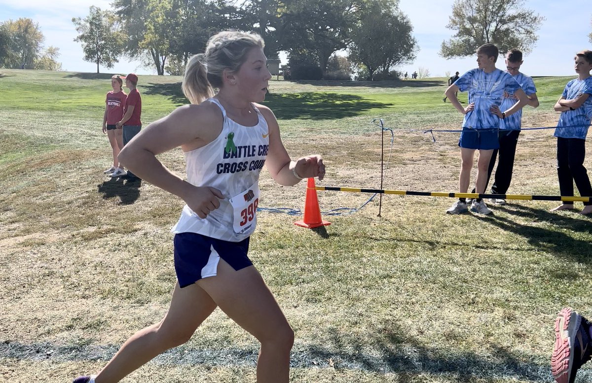 BCBraves's tweet image. Big shout out to Afftynn Stusse for representing Battle Creek Cross Country for the past four years at the state meet. She has been a true example of what it means to be a Bravette #stud #4timer