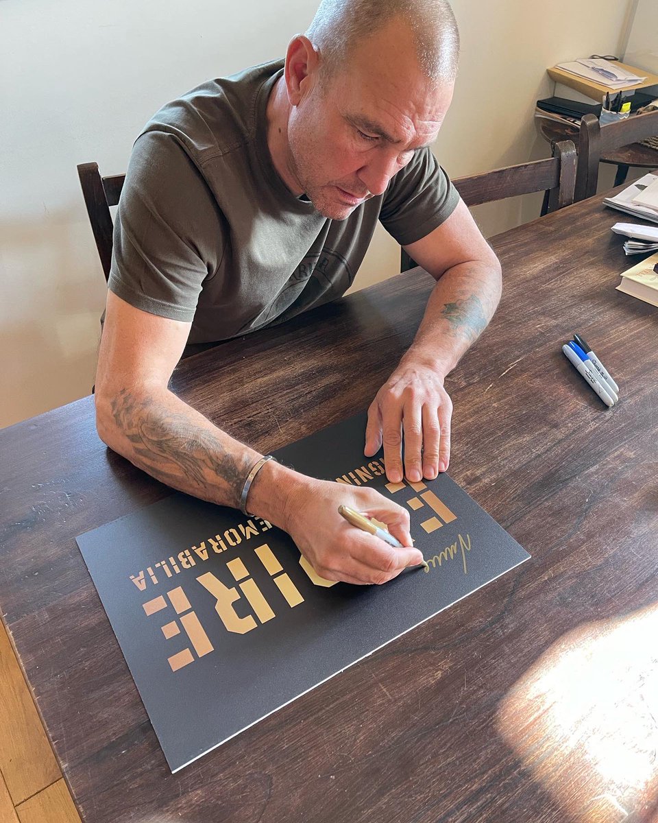 EmpireSignings's tweet photo. Cracking First Year Complete With Our Private Signings Sessions. Many Thanks To Our Signers 🤩

#FrankHarper
#TonyDenham
#RicciHarnett
#CarltonLeach
#VinnieJones
#AlanFord
#AndyBeckwith
#WinstonElis
#CraigFairbrass
#RolandManookian https://t.co/br3xzjG81n