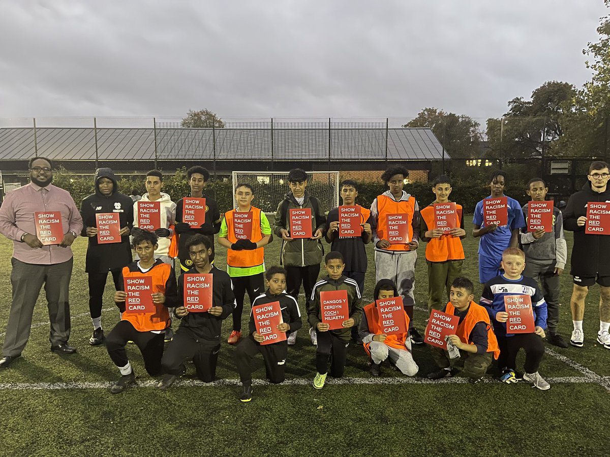 Our @GPYouthForum members participating in the @PLKicksCCFC Grange Gardens sessions this evening supported #ShowRacismTheRedCard 🟥 national day of action against racism #WRD2022 A great opportunity for the youngsters to be part of supporting the campaign 💪🏽 @theredcardwales