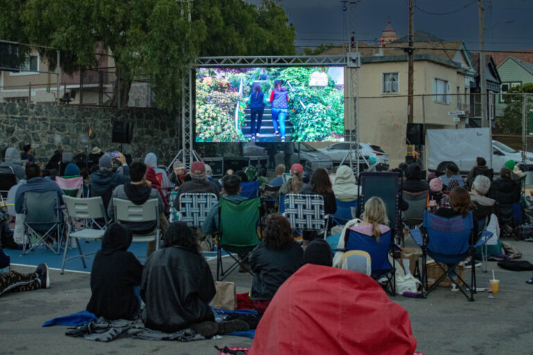 #BernalHeights Hosts 18th Annual Film Festival

theguardsman.com/3_culture_bern…

Written &amp; Photos by: #EricBean