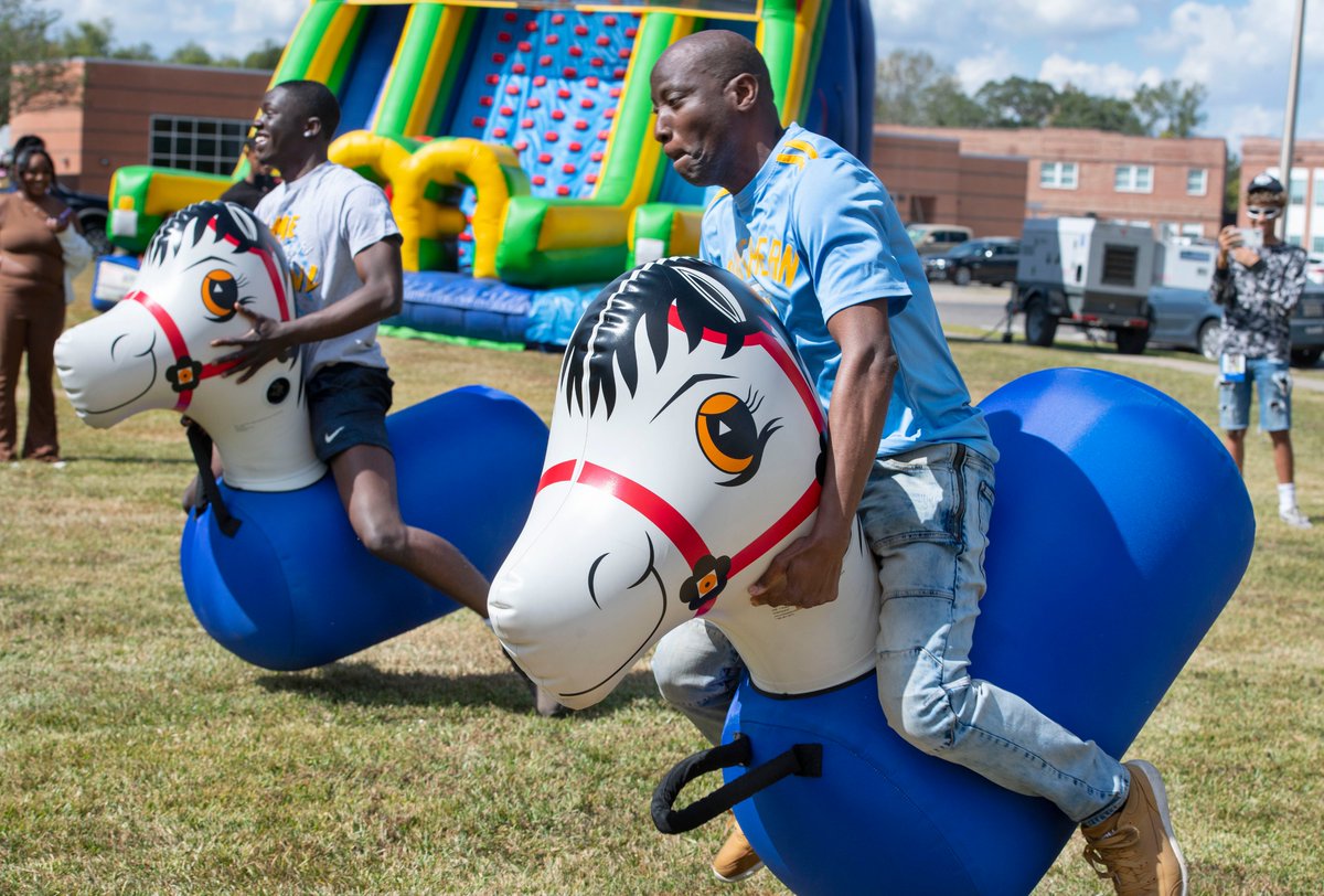 TravSprad's tweet photo. Advocate photo gallery: Southern University Homecoming Week pep rally Friday, Oct. 21, 2022 stirs up spirit, a day before football matchup vs. Virginia University at Lynchburg in Baton Rouge @SouthernU_BR @GeauxJags @theadvocatebr https://t.co/errvbE4oqN https://t.co/lmPBeWcekw