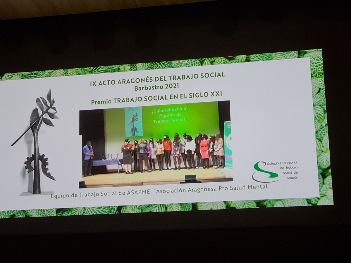ASAPMEAragon's tweet photo. Enhorabuena a todas las personas reconocidas y premiadas en el X Acto aragonés de Trabajo Social: jubiladas, nuevas colegiadas, equipo de @MedicosdelMundo Pilar Calvo y @mjlacalzada 
¡Hemos recordado la ilusión del equipo de TS de @ASAPME al recoger el premio en 2021! https://t.co/anYxwT5HHM