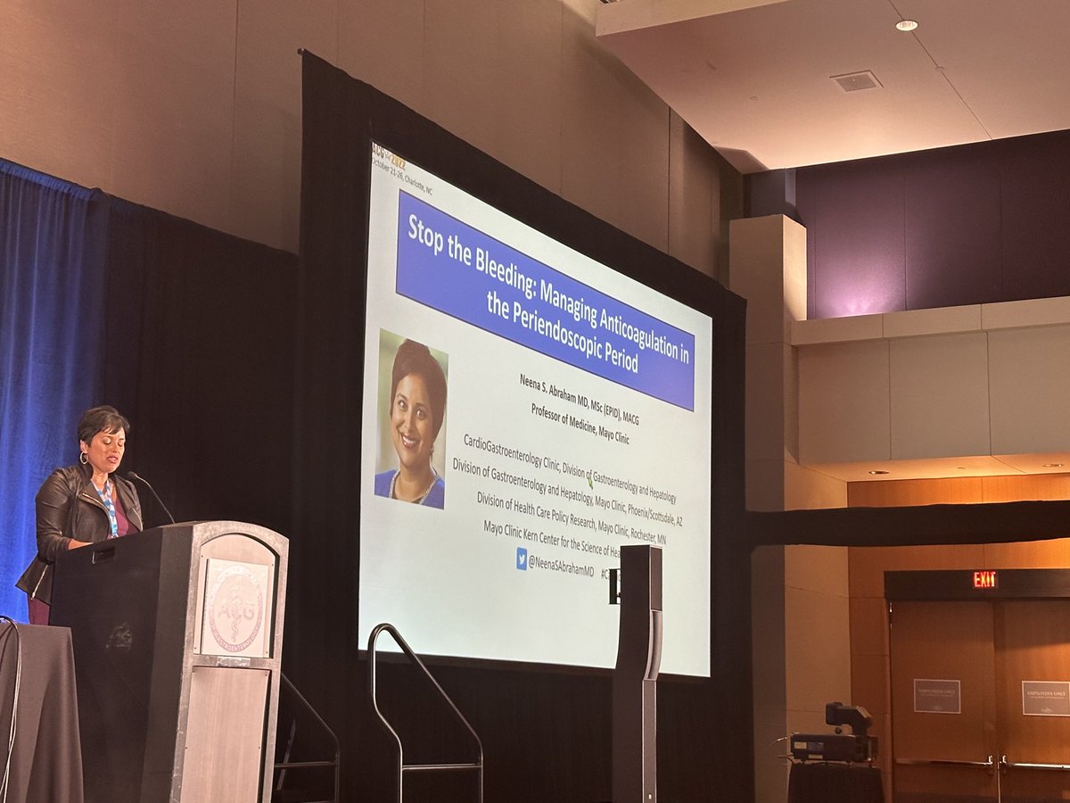 ⁦@NeenaSAbrahamMD⁩ Dr Neena Abraham teaching us at ⁦@AmCollegeGastro⁩ Pharmacology Course on using #anticoagulants around the time of endoscopy. Updated guidelines show the severity of bleeding is a factor in decision making. #ACG2022 #ACGFamily