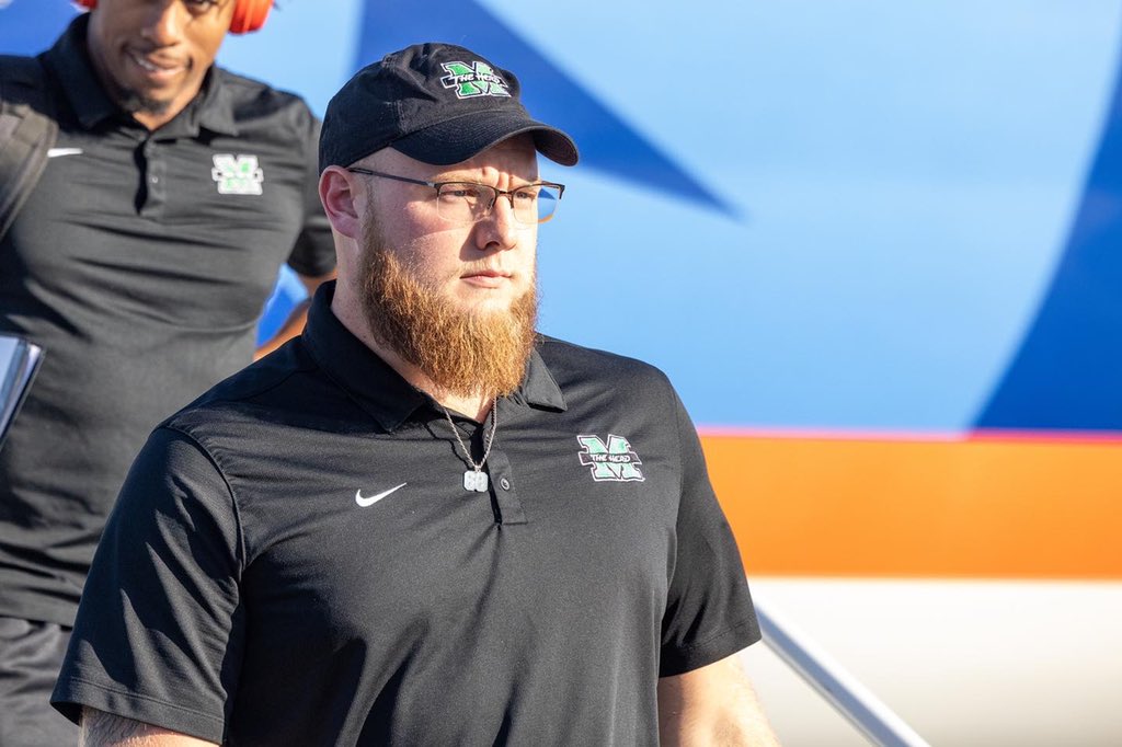 HerdFB's tweet photo. We have 𝐀𝐑𝐑𝐈𝐕𝐄𝐃 🤘✈️

#WeAreMarshall https://t.co/SEc1d49DfC