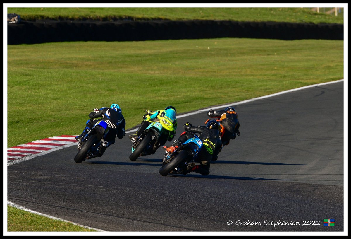 gidpod's tweet photo. Close racing @CadwellPark for the final @thundersportgb meeting, titles could've gone any way. @thundercomgb https://t.co/4chRe0qqws