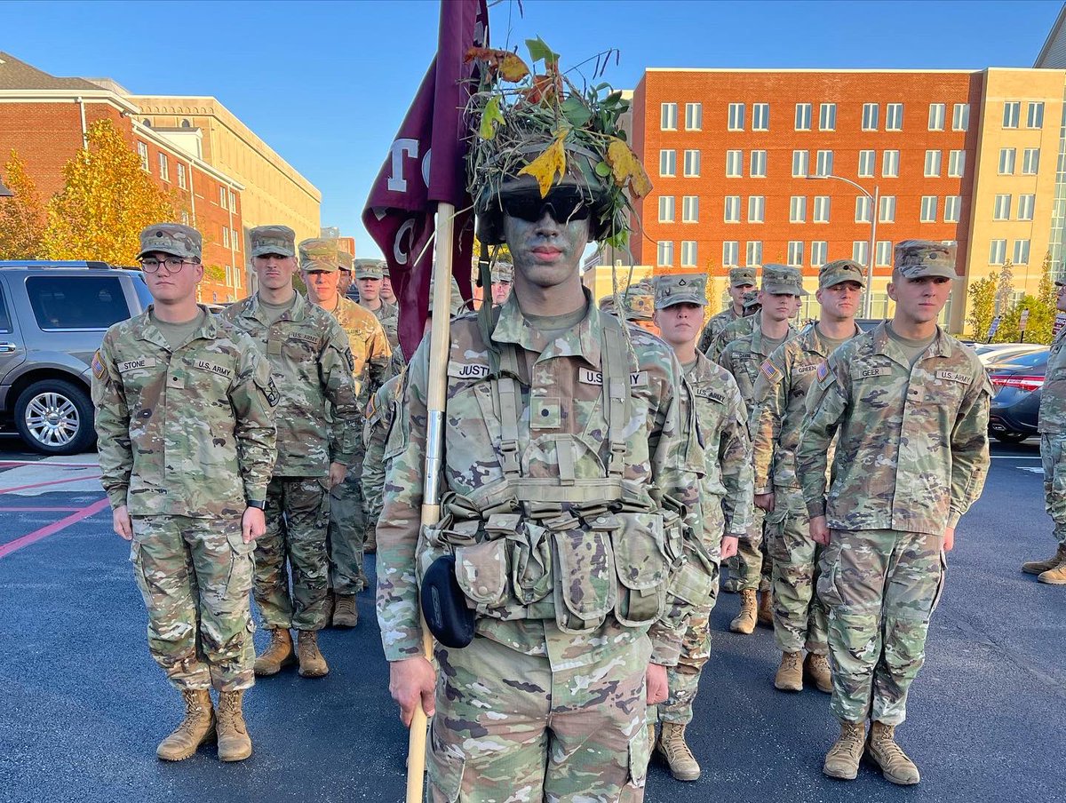 EKUARMY's tweet image. Celebrating homecoming by marching in the parade! Look for us at tomorrow’s homecoming football game!