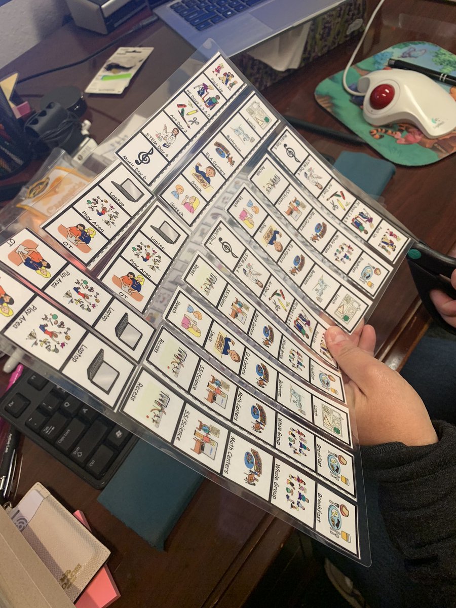 9450ESE's tweet photo. Helping our teachers from Hector Cafferata re-create visuals for their students today❤️ #loveleeschools https://t.co/Gq4GMjbNzq