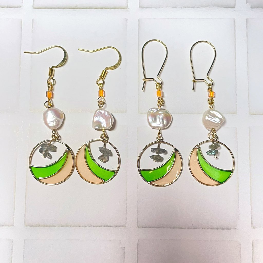 KondenAnen's tweet photo. 【お知らせ】
紅莉栖、オカリン、まゆり
ピアス
頒布価格¥1500を予定しています。現時点で2点ずつあります。(もしかしたら…増やせる……かもしれない)
#カオスゲートノーツ18 #カオスゲートノーツ #カオゲノ18 #カオゲノ #CGN18 #CGN 
#名梨のレジン #レジン https://t.co/3iFE0XtXAB