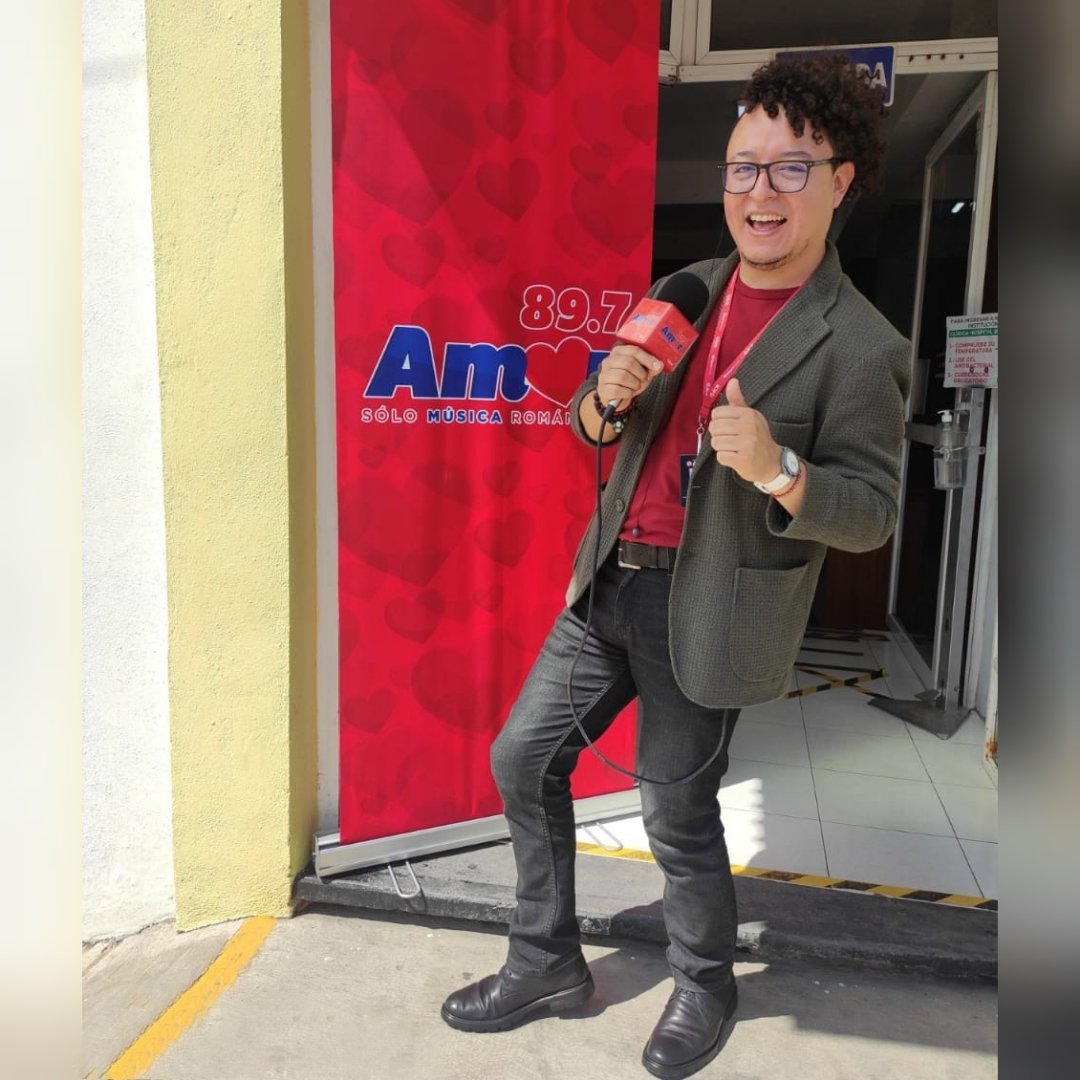 UriChLocutor's tweet photo. ¡Mis queridos amorosos! Contarles
que seguimos entregando muchos
monederos electrónicos. 💳 💲 ✨
🛒Y entonces... juntos, nos vamos #alsuperconamor ¡¡Felicidades!!✨
¡Bien ahí! Ganadores y ganadoras.
#Amor897FM 👊🏼😍https://t.co/MNAqU95gNw
#SóloMúsicaRomántica #Conecta https://t.co/YvqQUEx6kd