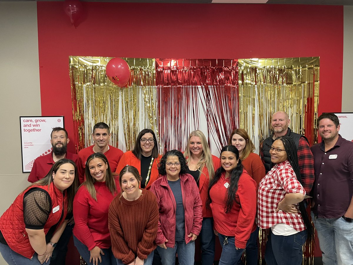 D145 wrapping up a week filled with Q4 Strategy/Planning meetings and celebrating our amazing ETL team!  #HolidayDomination #Caregrowwintogether #D145