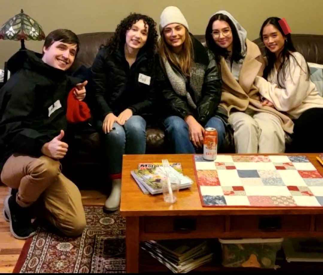 ExtaDimensional's tweet image. For almost two months I&apos;ve been living in Canada as I begin my graduate education in psychology at Queen&apos;s University. But there&apos;s a lot more to university than school alone... here I am spending time with my newest friends!! 💛