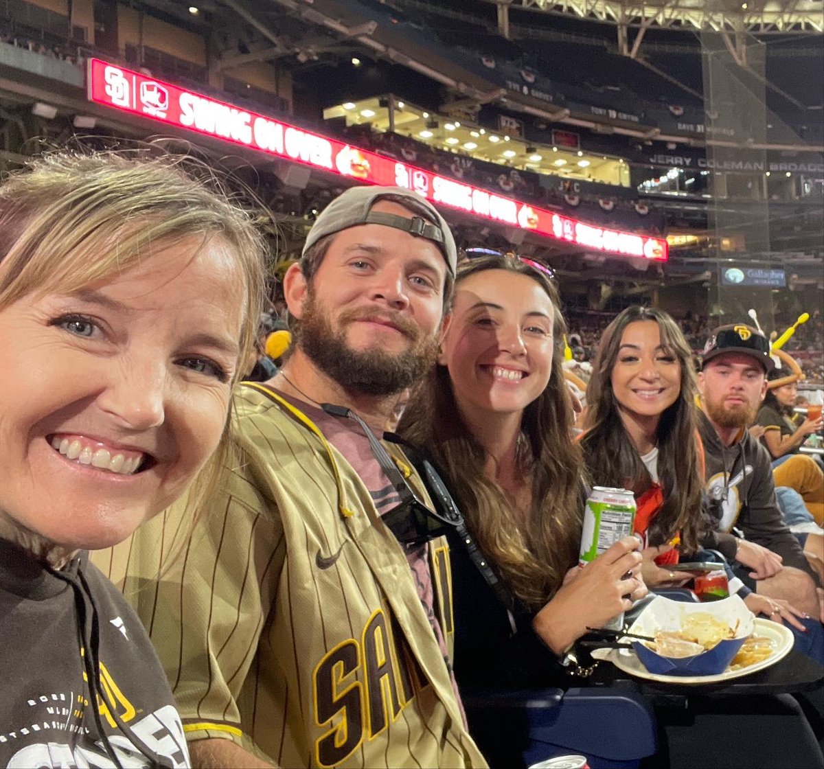 calimomof7's tweet photo. Love my Pad’s @Padres @973TheFanSD #TimeToShine https://t.co/veqHp5SXOn