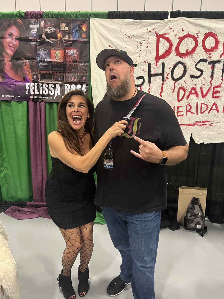 MonstersMoshPit's tweet photo. @TheScarefest with @Felissa_Rose legit one of the most amazing humans ever. So happy she is a part of this horror community. Amazing. Amazing person!
#MutantFam #Sleepawaycamp #MangledDickExpert https://t.co/2RUIRX95FH