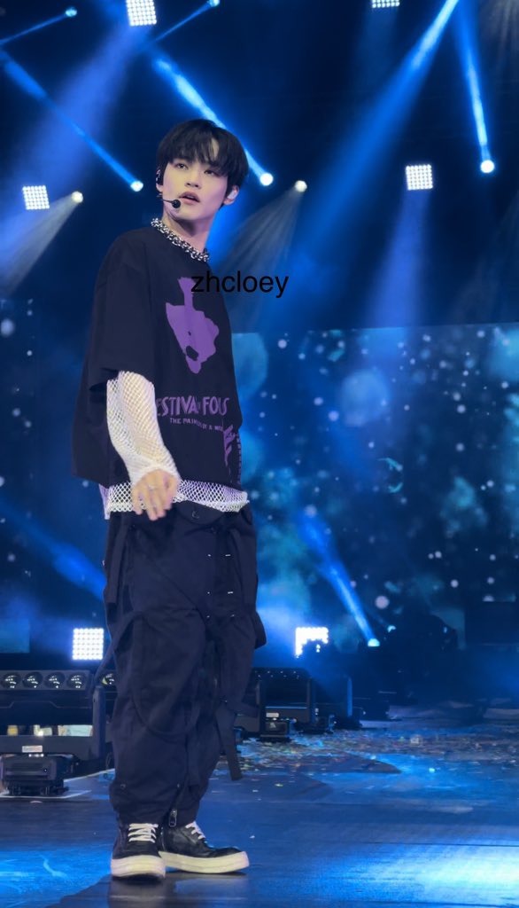zhcloey's tweet photo. gwapo so much my baby https://t.co/oveiFjJcTN
